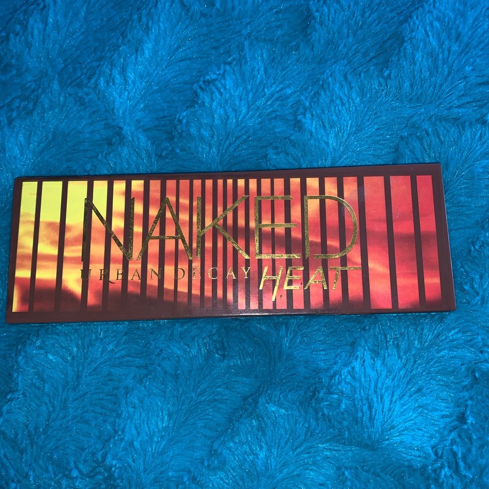 Urban Decay Naked Heat Eyeshadow Palette